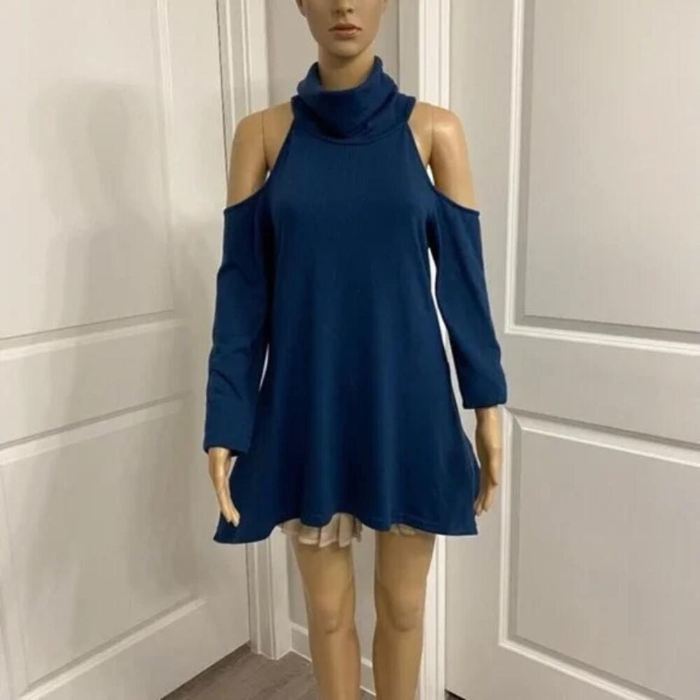 Abi Ferrin Women's Blue Cold Shoulder Turtleneck Tunic Top Small